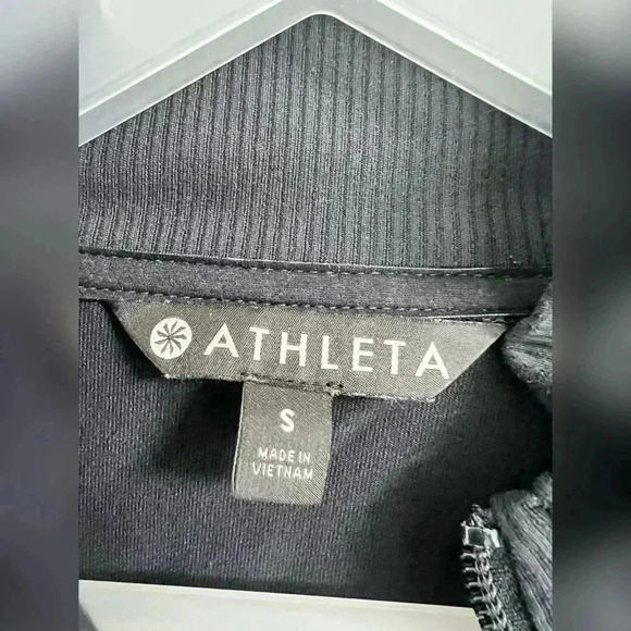 Athleta Circa Track Jacket in Antique Burgundy Size S - Picture 4 of 5